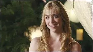 Avec qui a-t-il une relation amoureuse ?