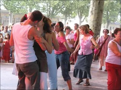 Le festival des Accroche Curs est rput pour tre :