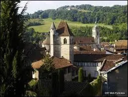 La ville de Figeac ( Lot ) est chef-lieu ...