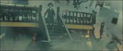 Quels sont les derniers mots de Lord Cutler Beckett, lors de la destruction de son navire ?