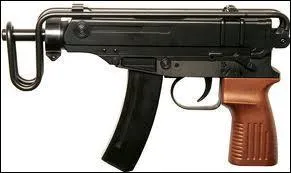 Quelle est cette arme russe portant le nom d'un animal ?