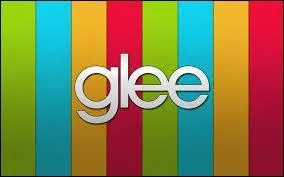 Vrai ou faux : la chanson '' Love You Like A Love Song '' a t reprise par Glee.