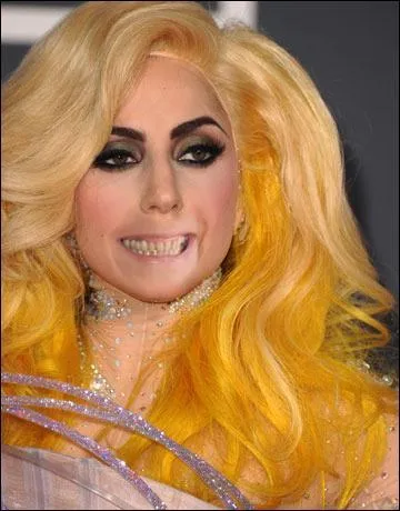 Parmi ces chansons, laquelle a t interprte par Lady Gaga ?