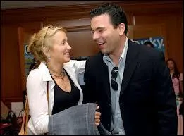 Pourquoi le lui cache-t-elle ?