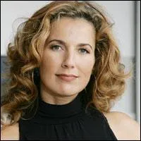 Natasha Amal est égérie pour...