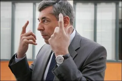 Dans une interview  Rue89, Henri Guaino a admis que l'absence de la Libye dans l'UPM allait rendre impossible la mise en place d'un de ses projets phare. Lequel?