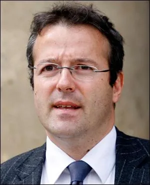 Martin Hirsch a rpondu cette semaine sur Rue89  Michel Dinet, un lu local qui contestait le RSA, prvu pour faciliter le retour au travail. Quel conseil gnral prside Michel Dinet?