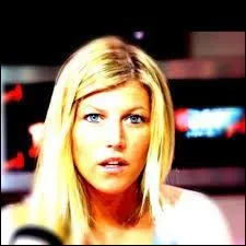 Pourquoi Julie n'est-elle plus en studio et fait-elle l'mission en direct de chez elle en juin 2013 ?