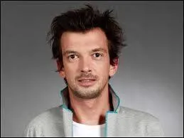 Qui est cet autre membre de l'quipe ?