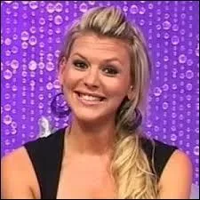 Qui est la meilleure amie de Nabilla ?