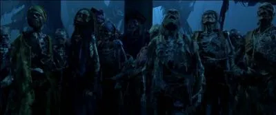 Comment s'appelle le navire  bord duquel ils ont t embauchs comme membres d'quipages au dbut du film  Pirates des Carabes : la maldiction du Black Pearl  ?