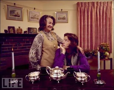 Guitariste mythique, il a jou avec Les oiseaux du jardin... si vous traduisez cela en anglais vous aurez un indice rvlateur. C'est...