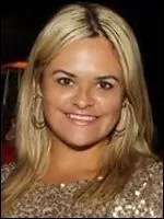 Canadienne, elle fut 21me mondiale et atteignit le 4me tour  Roland Garros. Vous reconnatrez :