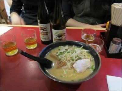 Dcouvrons ici des villes asiatiques. Parmi celles-ci, chassez l'intruse.