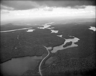 C'est un parc o je suis all des dizaines de fois faire du cano-camping. Il est rput pour cela avec ses centaines de lacs et compltement sauvage. C'est le parc...