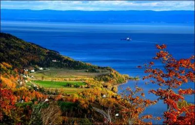 Dans Charlevoix vous trouverez un des plus beaux villages du Qubec o se tient un symposium d'art contemporain chaque anne et c'est dans le...