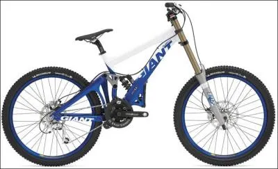 Combien de dbattement arrire a le giant glory DH ?