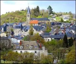 Chteau-Chinon-Ville ( Nivre ) est chef-lieu ...
