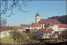 Nous allons faire une promenade en Franche-Comt,  Mache ( Doubs ). La commune est chef-lieu ...