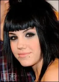 Qui est cette fille ?