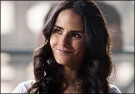 Mia accouche d'un enfant dans le sixime pisode. Qui est le pre ?