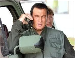 Dans quel film de 2007 Steven Seagal incarne-t-il un ex-agent secret de l'US Air Force contraint d'accepter une dernire mission consistant  retrouver un avion de combat qui a t dtourn par des forces rebelles ?