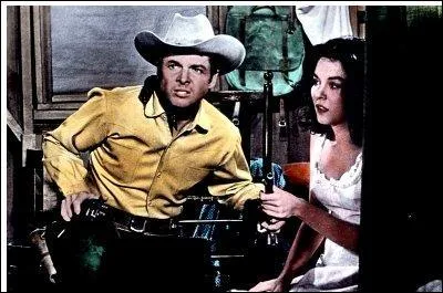 Dans quel western de 1961 avec Audie Murphy et John Saxon quatre hommes se lient-ils contre une bande de pillards sanguinaires ?