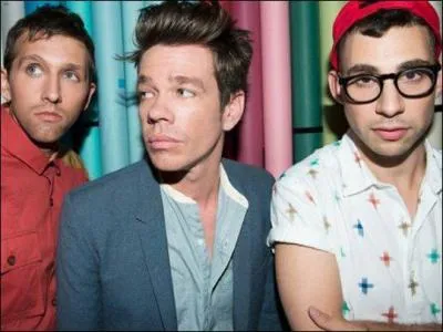 Quel est le nom de ce trio ?