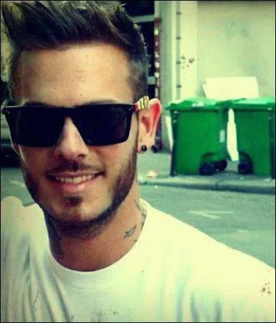 Qui est venu  Bercy lors de sa tourne pour chanter  Petit Oiseau  avec lui ?