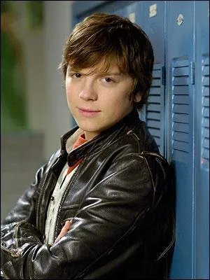 Qui est le frre de Derek