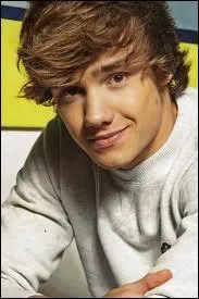 Combien Liam mesure-t-il ? (environ)