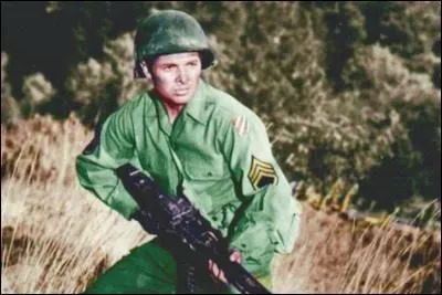 Quel film de guerre de 1955 raconte-il l'histoire de l'acteur le plus dcor des tats-Unis, Audie Murphy (l'acteur joue son propre rle), durant la Seconde Guerre mondiale ?
