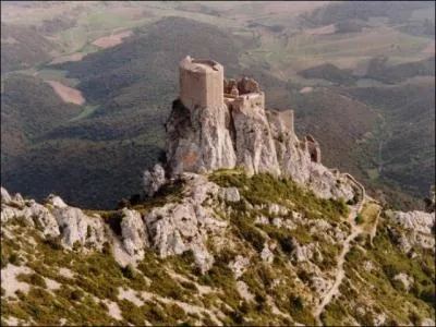 Lequel de ces chteaux n'est pas un chteau cathare ?