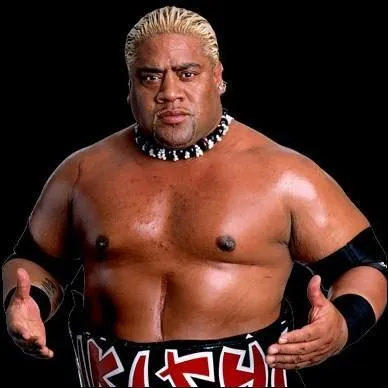 Il est le frre du dfunt Umaga, cousin de The Rock et pre de Jimmy et Jey Uso, qui est ce lutteur ?