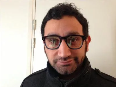 Je suis le prsentateur de cette mission, je rigole ds qu'il y a quelque chose d'hilarant, je suis :