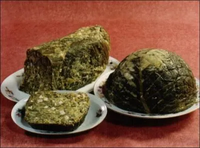 Quel est ce plat  base de lgumes vert (chou, bette, salade, pinard, oseille. . ) dont on dit qu'il y a autant de recettes que de cuisinires que l'on vous servira dans le sud du dpartement ?