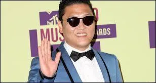 Il a eu plus d'1 milliard de vues sur Youtube...