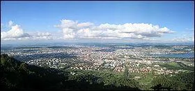 Zurich est la plus grande ville de Suisse :