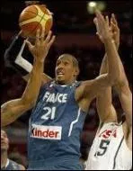 Qui est ce pivot du Strasbourg IG ?