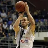 Qui est ce pivot du KK Partizan Belgrade (Serbie) ?