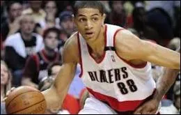 Qui est cet ailier des Trail Blazers de Portland (NBA) ?