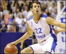 Qui est cet arrire du Saski Baskonia (Espagne) ?