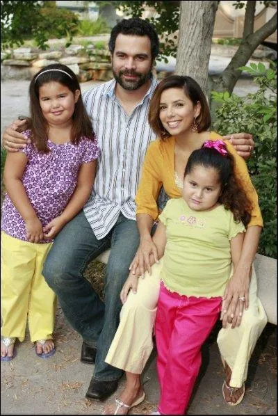 Comment s'appellent les filles de Gabrielle et de Carlos ?