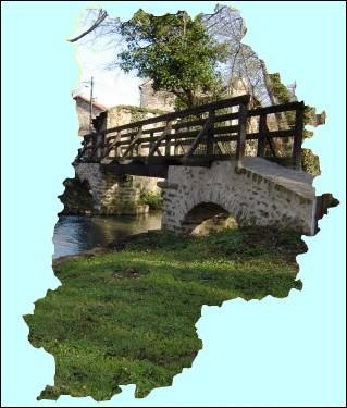 Ce vieux pont de bois de Maincy, immortalis par le peintre Czanne se situe  proximit de la fort de Fontainebleau et du village de Barbizon dans...