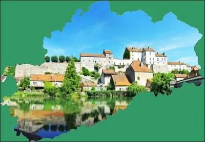 Pour visiter Pesmes, ancienne place stratgique au riche patrimoine, situe au bord de la charmante rivire l'Ognon vous devrez vous rendre en...