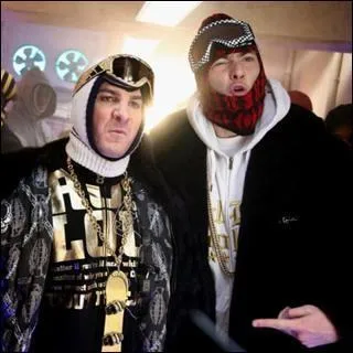 Quel est le premier tube de "Fatal Bazooka" ?