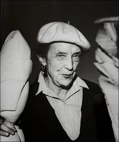 Qui est cette artiste sculpteur ?