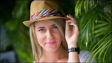 Pourquoi Julia est-elle partie au dbut de l'aventure ?