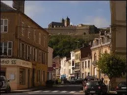 Nous restons en Lorraine et nous nous rendons  Montmdy ( Meuse ), visiter sa citadelle. La ville est chef-lieu ...