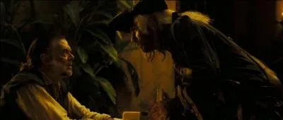 Dans  Pirates des Carabes : le secret du coffre maudit , qui se prsente  Tortuga devant Gibbs, alors que ce dernier recherche une centaine d'mes pour annuler la dette de Jack Sparrow vis--vis de Davy Jones ?